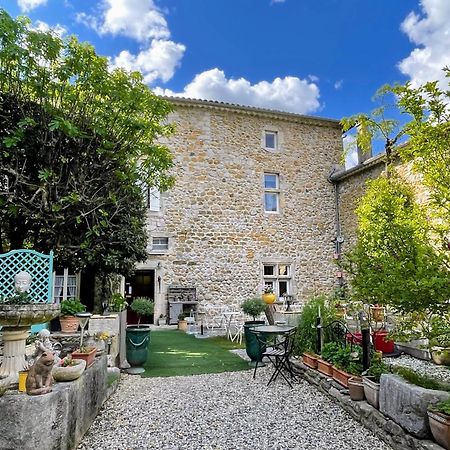 Le Manoir Du Raveyron Hotell Vallon-Pont-dʼArc Eksteriør bilde