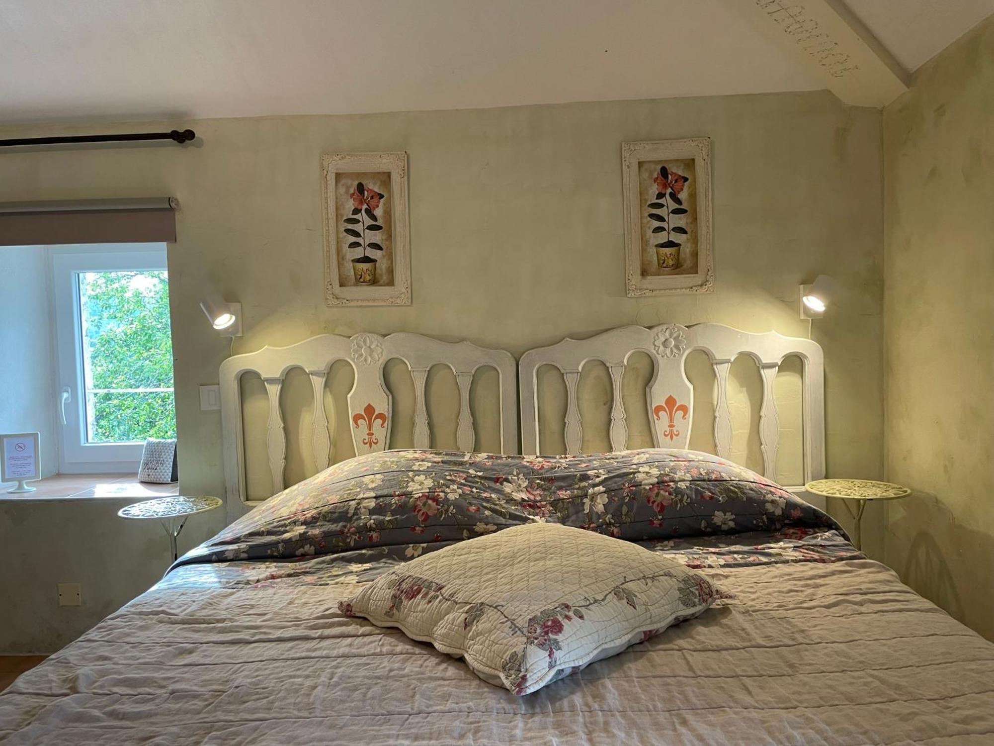 Le Manoir Du Raveyron Hotell Vallon-Pont-dʼArc Eksteriør bilde