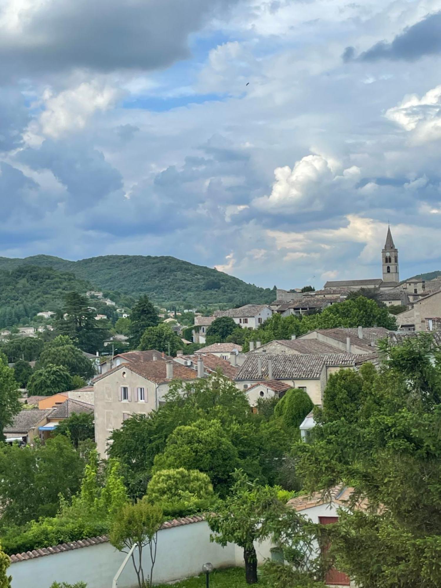 Le Manoir Du Raveyron Hotell Vallon-Pont-dʼArc Eksteriør bilde