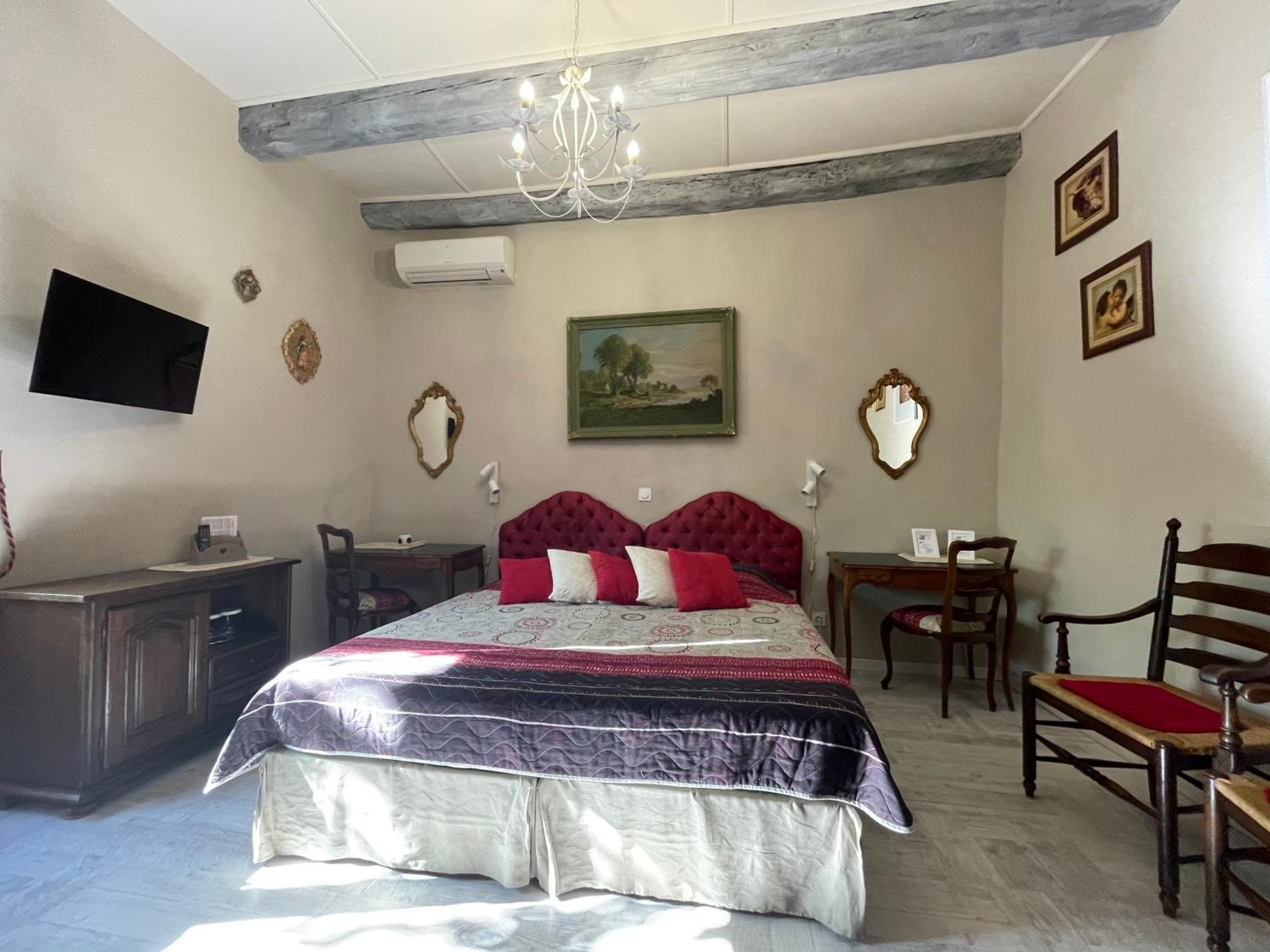 Le Manoir Du Raveyron Hotell Vallon-Pont-dʼArc Eksteriør bilde